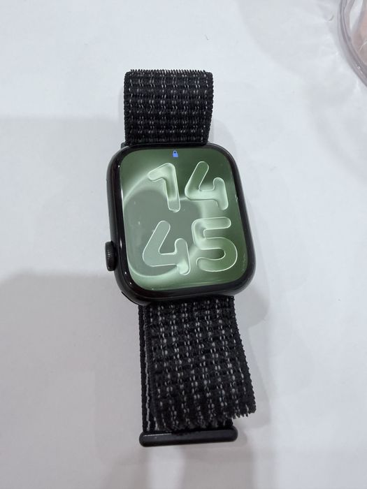Продам Apple Watch series 7 45 mm