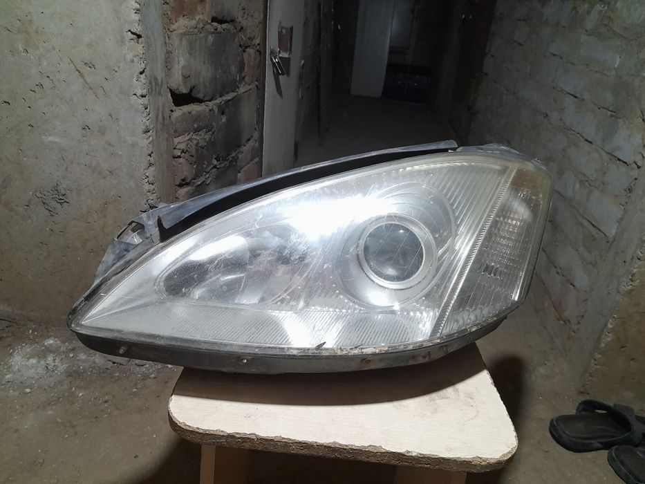 Продам фары Мерседес 221