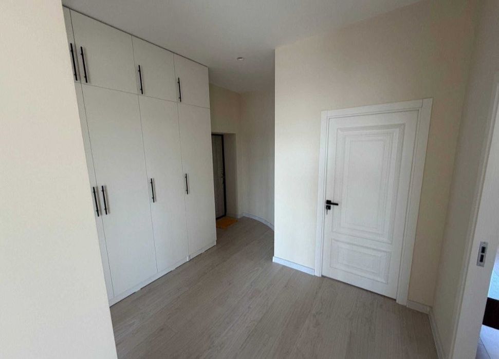 Паркентский Новостройка 3х-комнатная 84квм