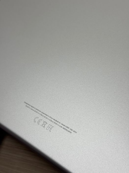 Ноутбук - Apple MacBook Air 13 (2022, M2)