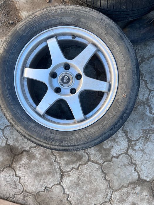 Продам покрышка с диском