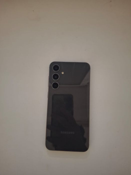 Срочно продается Samsung s23 fe .