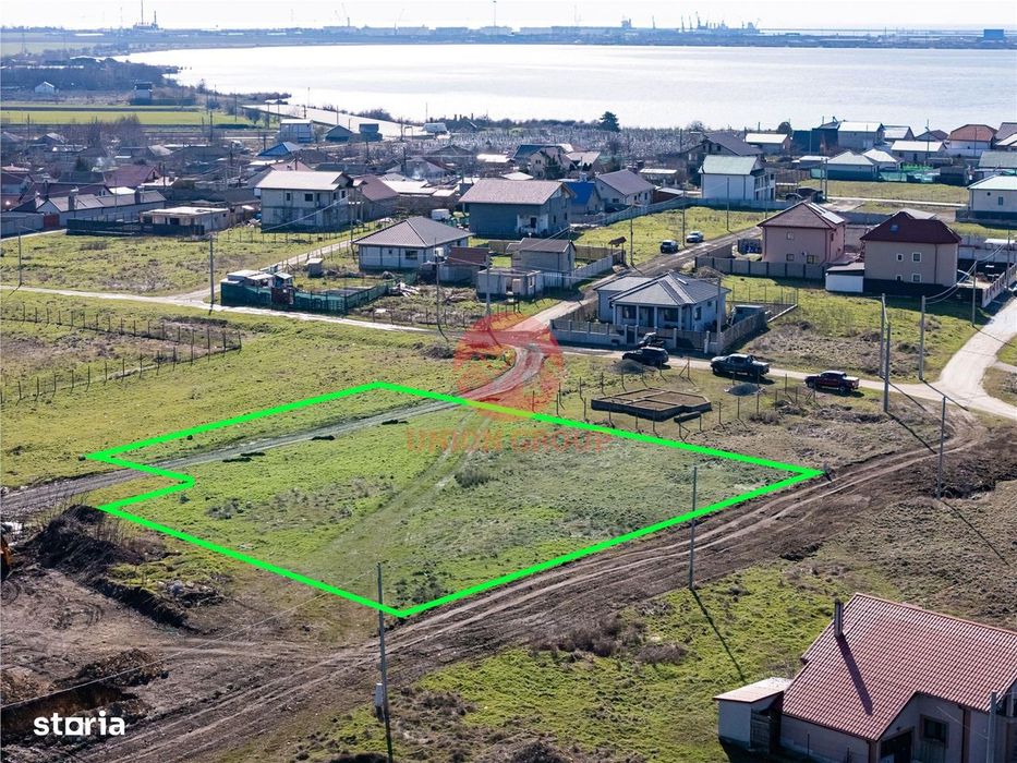 Teren Intravilan 2380 mp Langa Lac, Corbu