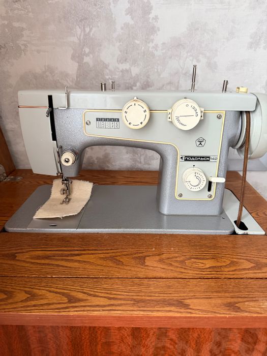 Продам швейную машинку б/у