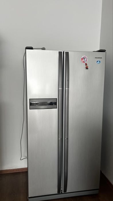 Продается холодильник Samsung