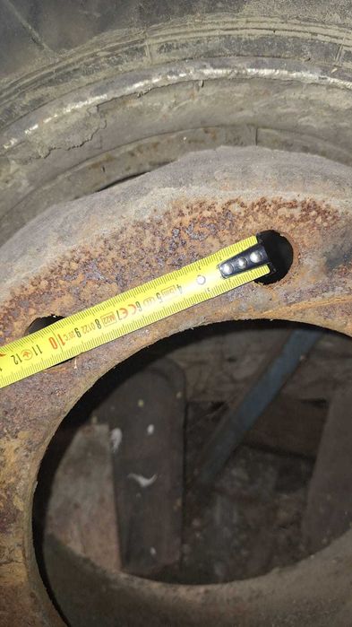 janta cu 8 gauri 225/75/R/17.5 de camion Iveco