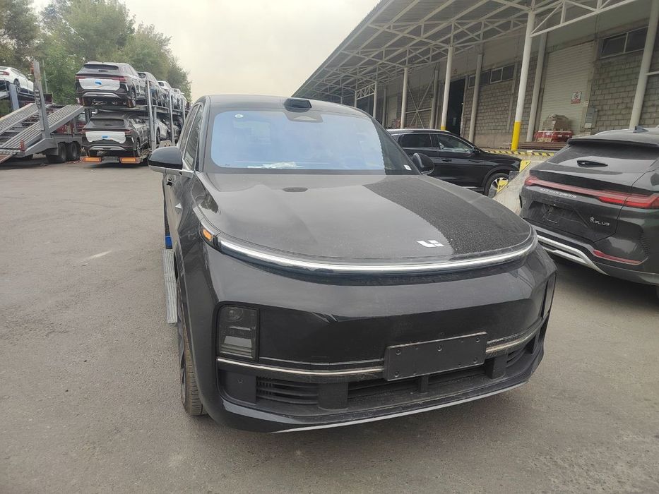 Lixiang LI9  ultra в наличии