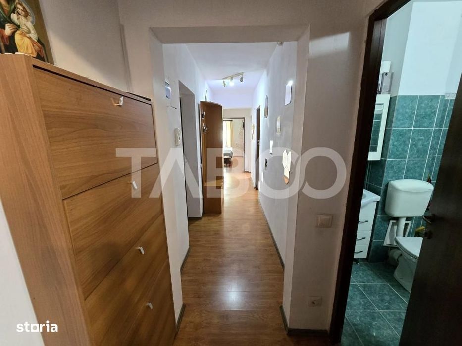 Apartament decomandat 3 camere 2 bai 66 mp parcare boxa Terezian Sibiu — fotografia 2