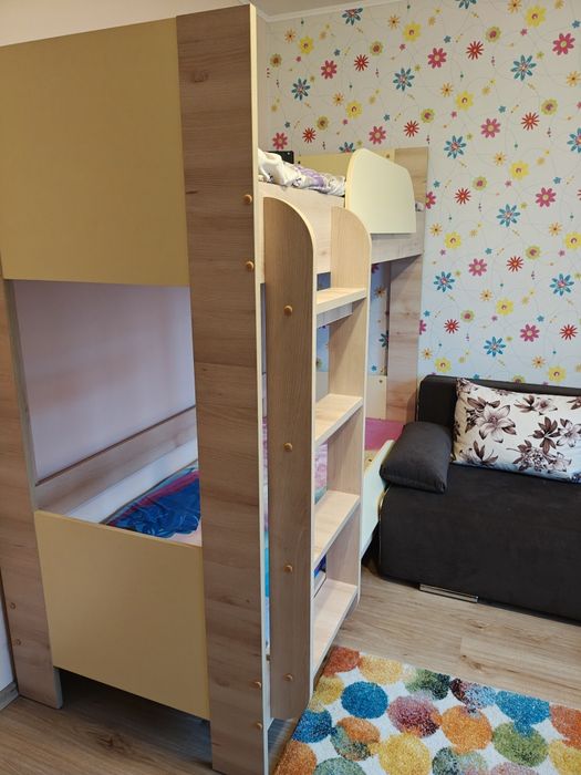 Двуетажно легло с матраци