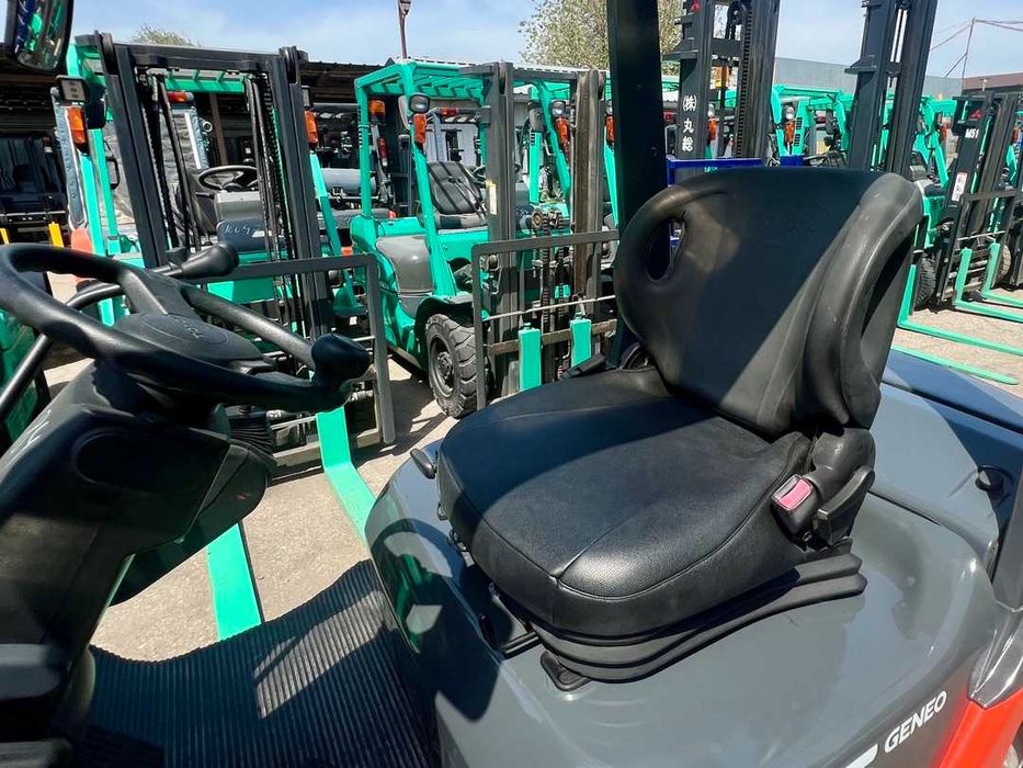 Вилочный погрузчик ( Кара)