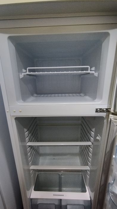 Продается холодильник (Samsung)