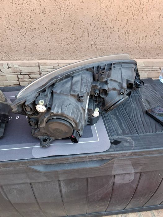 Оригинални фарове за Шкода Фабия 3