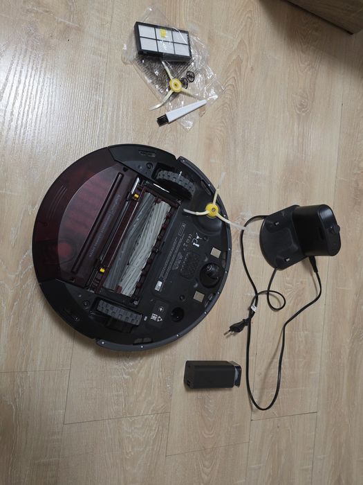 Прахосмукачка робот iRobot Roomba i7