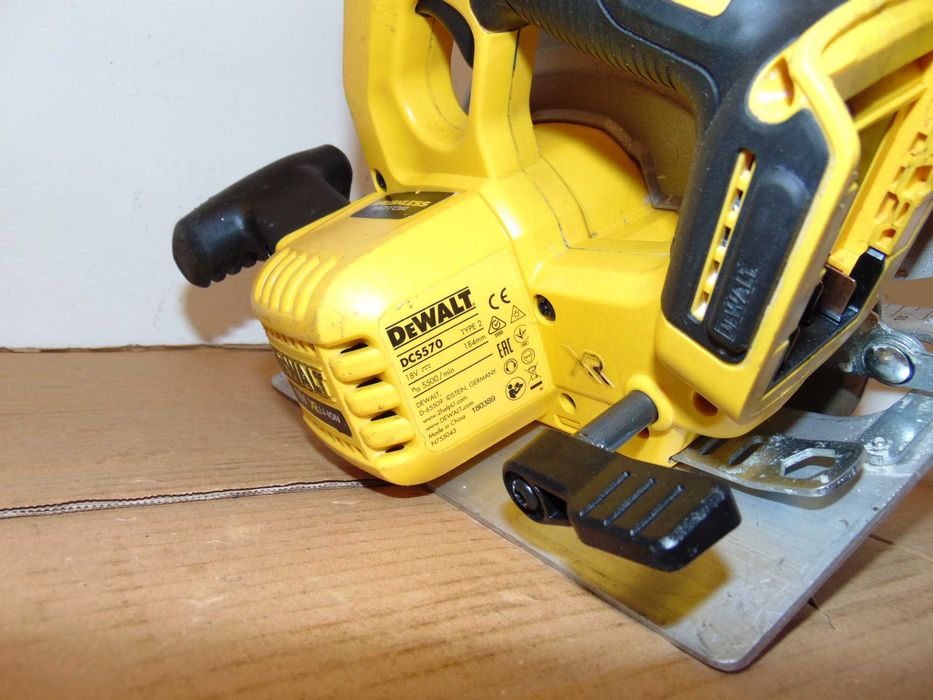 Dewalt DCS570 corp  circular brushless 2022