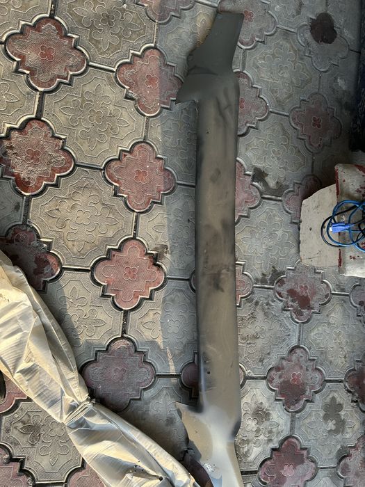 Мухобойка от Lexus LX470