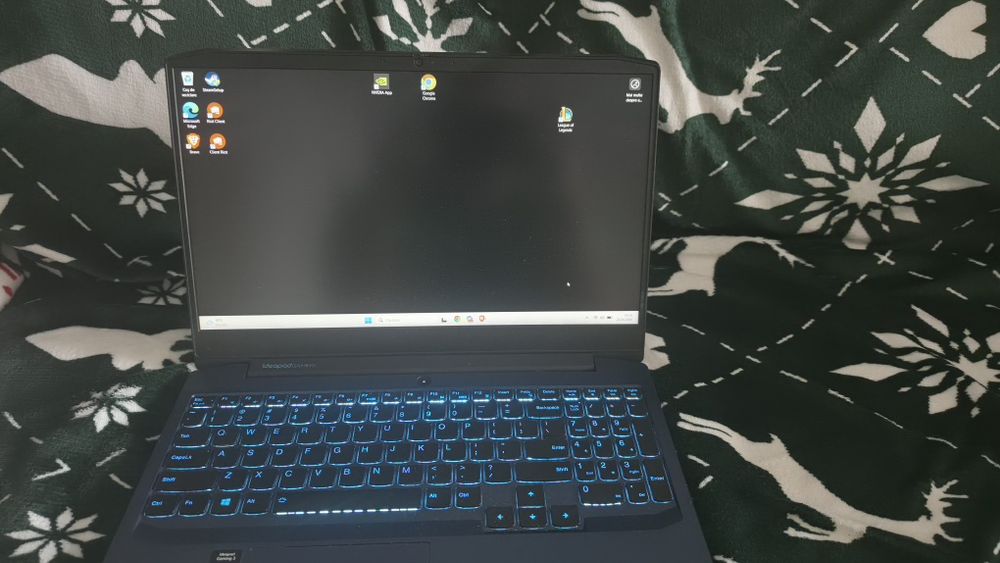 Laptop Gaming Lenovo