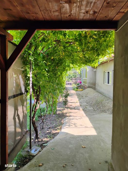 Casa de vânzare com. Florica