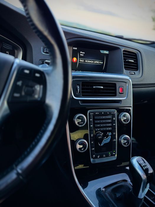 Volvo s60 2016 175.000km Vand/schimb cu suv cu carlig