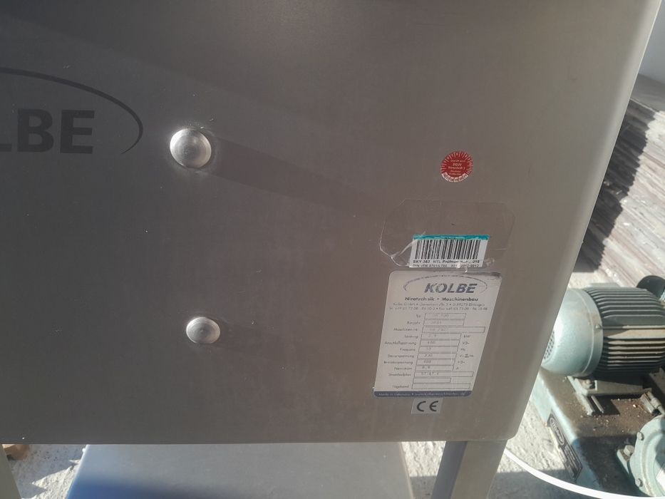 Vând mașină de tocat carne