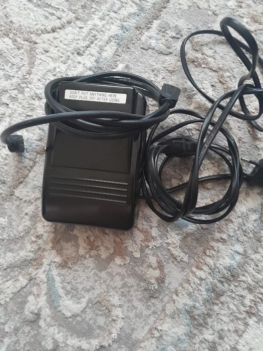 Продам швейную машинку