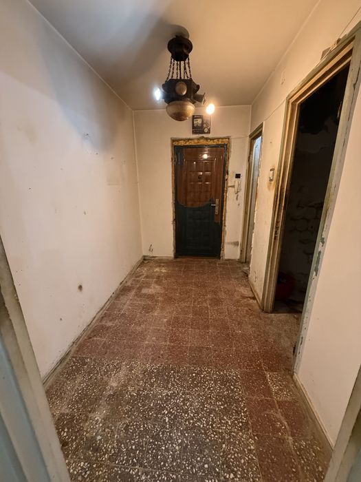 3 camere Emil Racovita Berceni  etajul 1 67mp