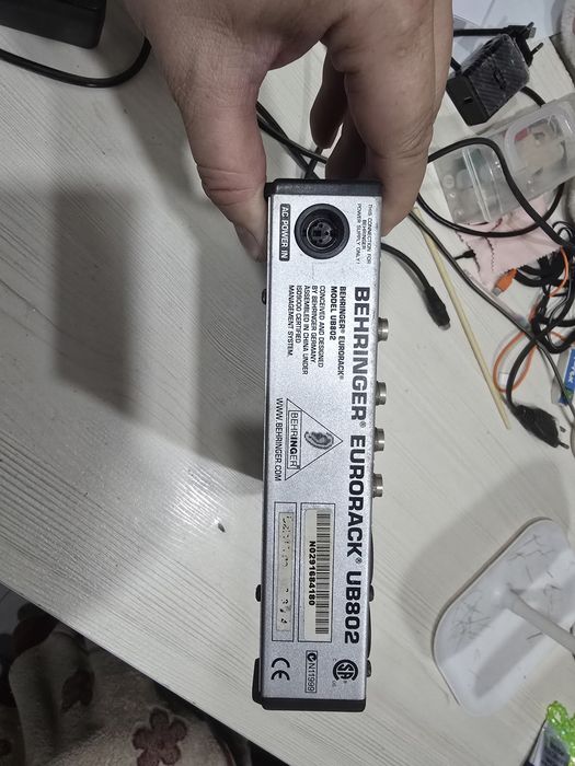 Микшер Behringer