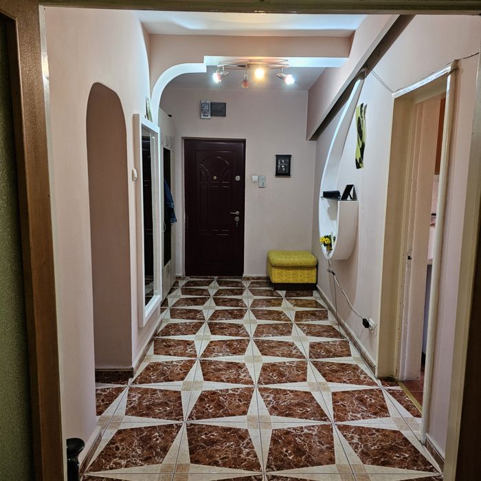 Vând apartament cartierul Ștrand