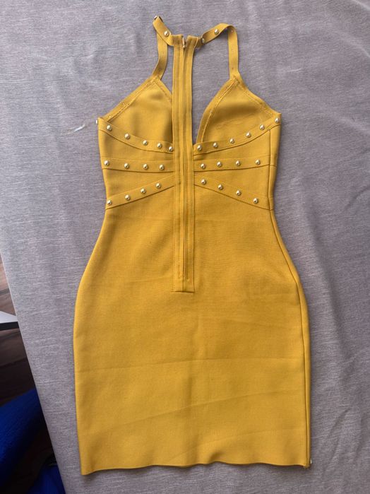 Еластична рокля горчица