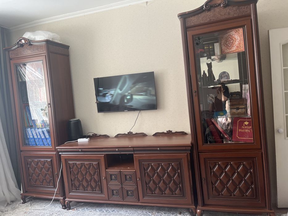 Продам стенку из натурального дерева