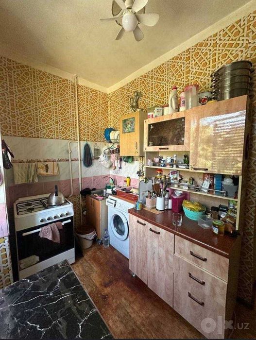 Продажа  Башлик Дом 15 Ор 127 Школа  2*3/3/5 Балкон 2*3  Старый Ремонт
