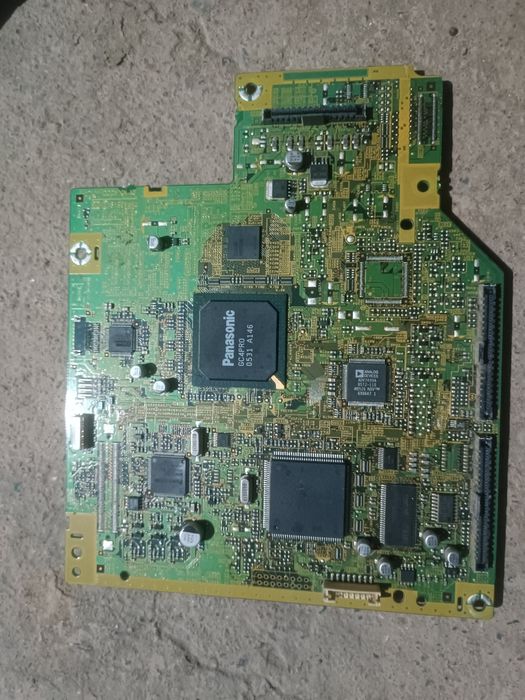 Телефизор плата PANASONIC  работает