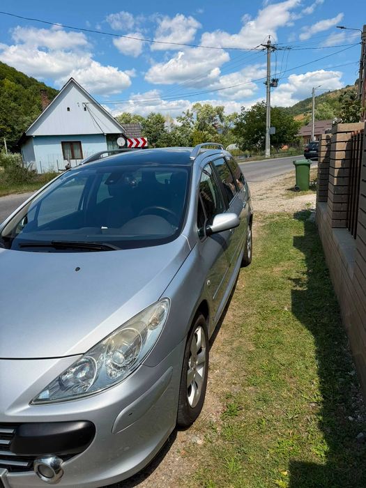 Vand Peugeot mai multe detalii la telefon