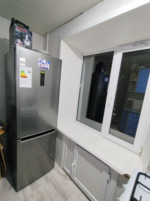 Продам 2х комнатную квартиру в 16мкрн, 3этаж, неугловая
