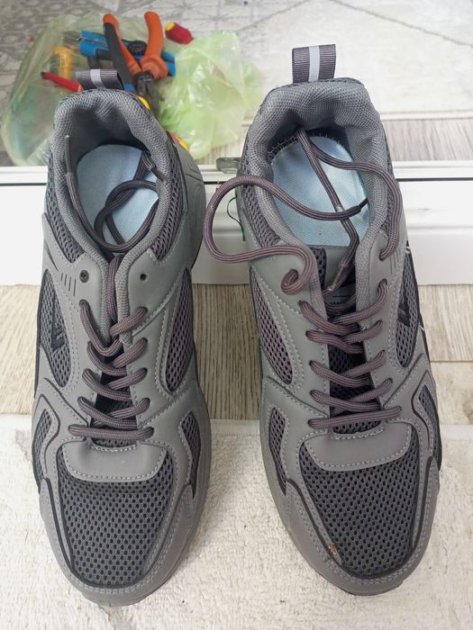 Кроссовки летний