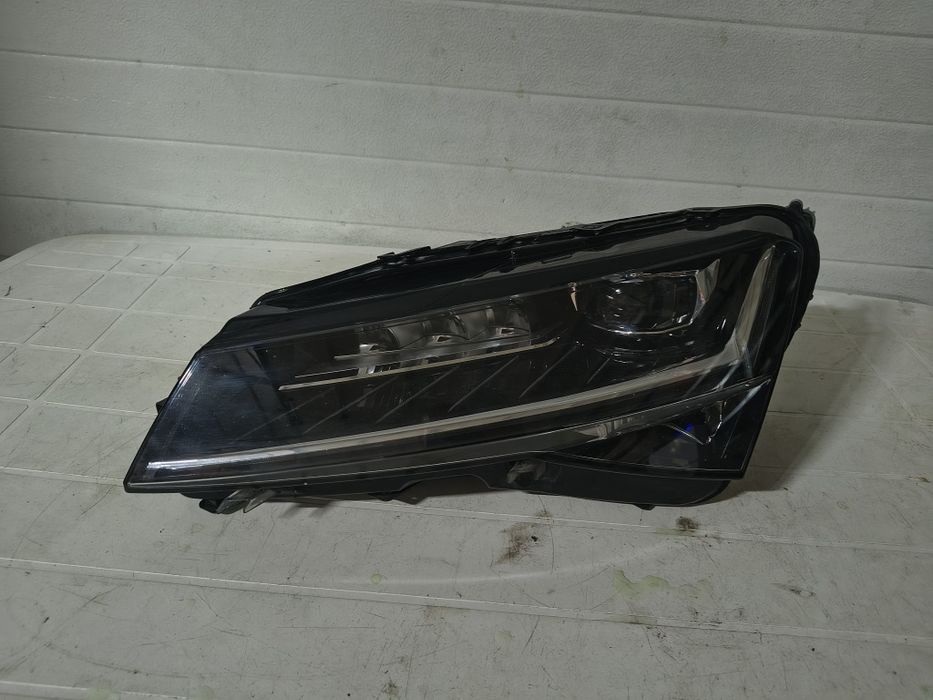 Far stânga full led complet Skoda Superb 3 facelift 3v1941015d
