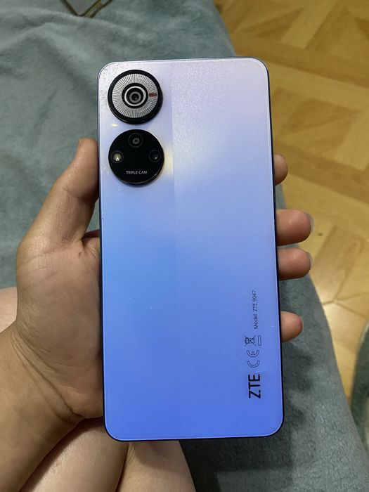 Vand telefon ZTE aproape nou
