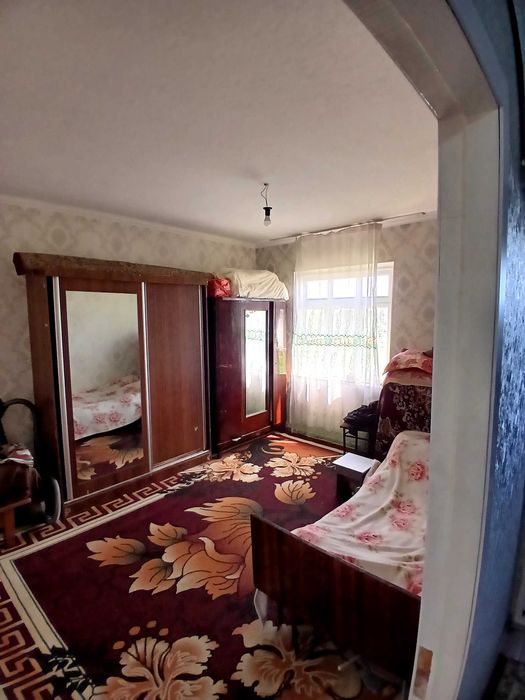 Арзон нархда 3хонали квартира сотилади