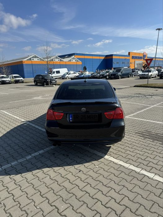 BMW E90 320D Facelift 2009