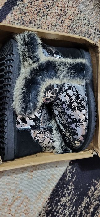 Продам новые уги