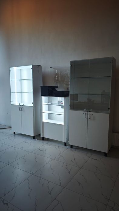 Витрины с подсветкой продам