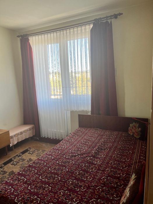 Vand apartament 3 camere, Calan,strada Independentei