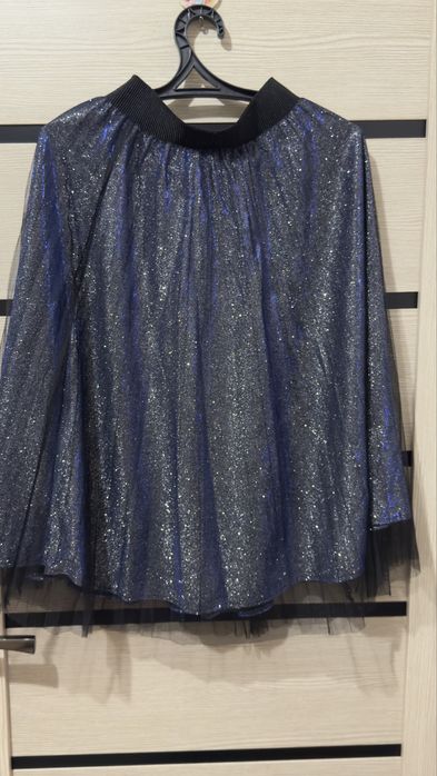 Продам платья, дешево.