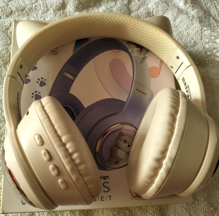 Căști audio wireless  cu urechiușe de  pisicuță