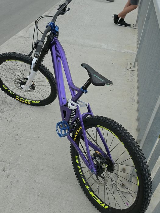 Mondraker dh колело