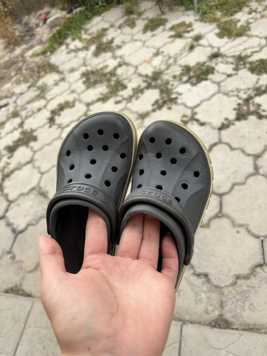 Детская обувь. Кроссовки и Crocs