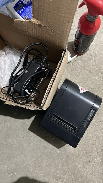 Продам принтер чеков Пионер оригинал  в коробке все имеется