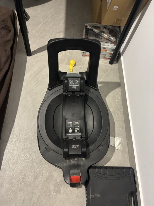 Vand Scaun auto pentru copii Britax Römer rotativ, 360º, cu bază ISOFIX, 3 luni-4 ani 61-105 cm 20 kg DUALFIX M PLUS