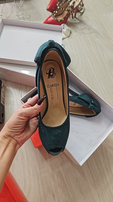 Продам туфли замша