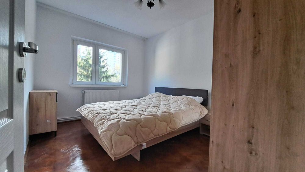 Dau in chirie apartament cu 4 camere in zona Plopilor Cluj Napoca