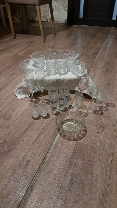 Продам рюмки разные и салатницу хрусталь